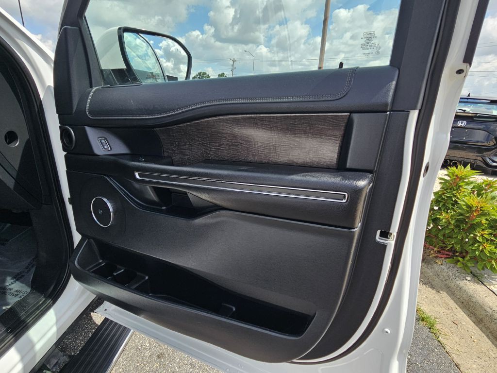 2020 Ford Expedition Image 25