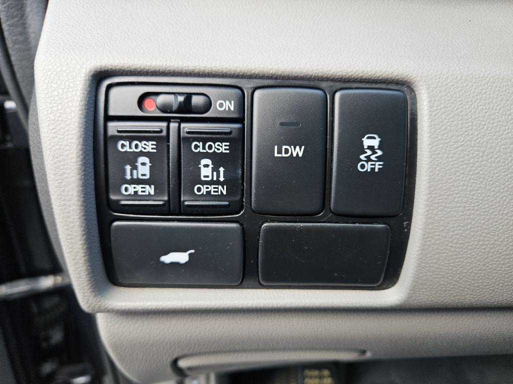 2017 Honda Odyssey Image 11