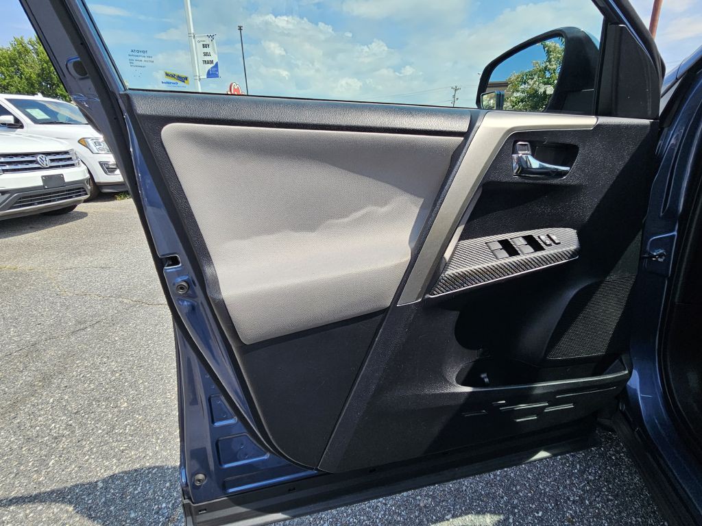 2014 Toyota Rav4 Image 10