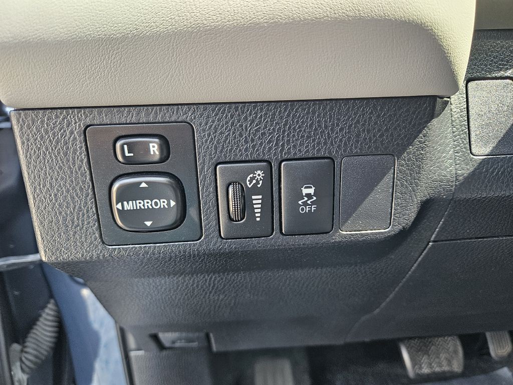 2014 Toyota Rav4 Image 11