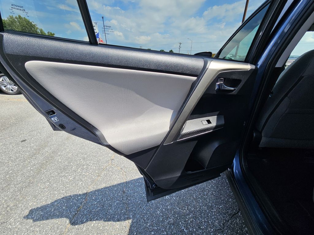2014 Toyota Rav4 Image 18