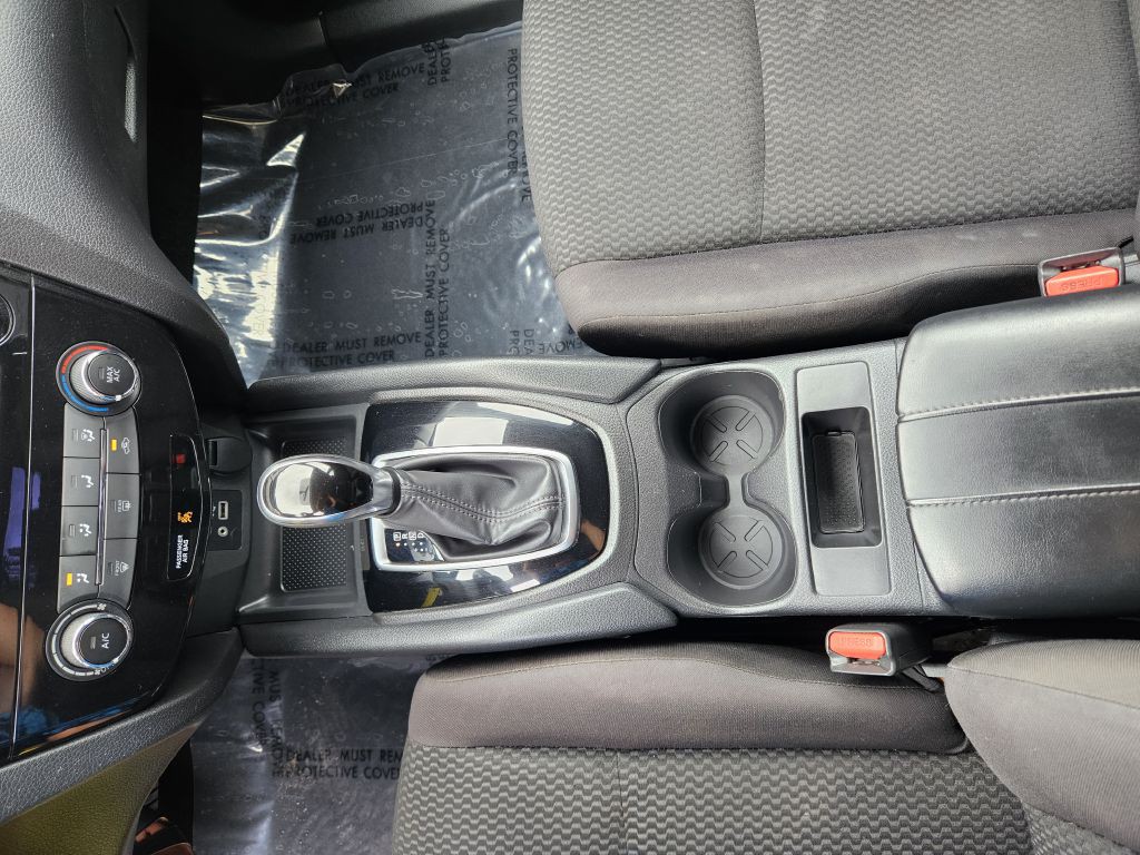 2019 Nissan Rogue Image 15