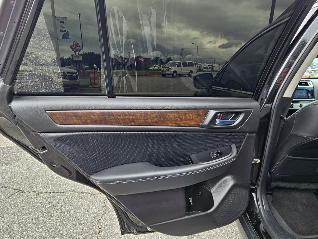 2017 Subaru Outback Image 21