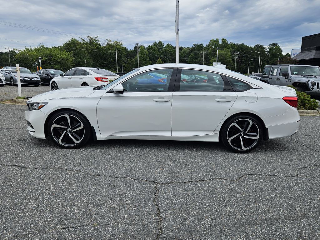 2019 Honda Accord Image 2