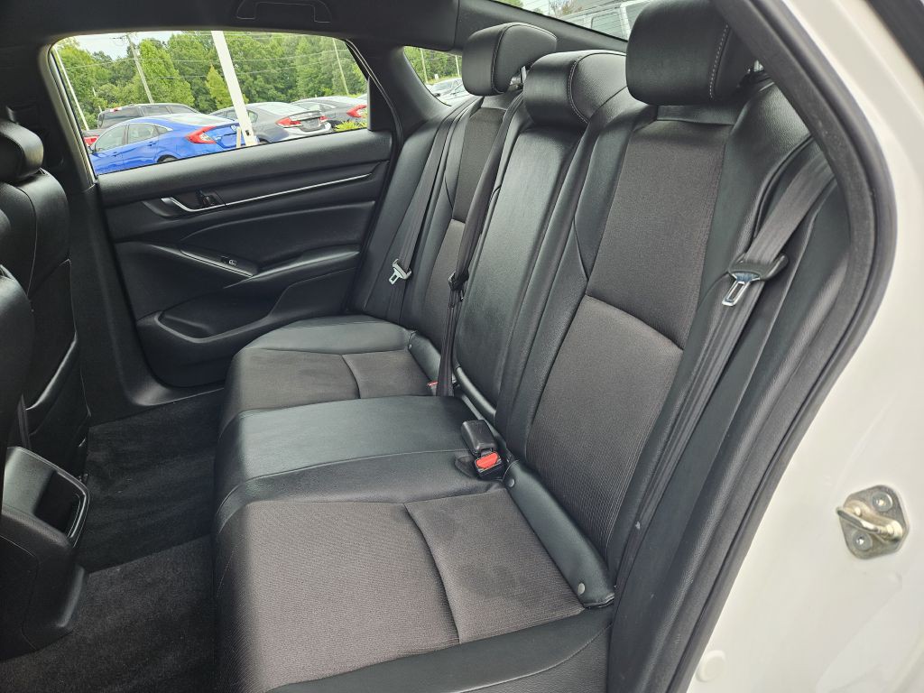 2019 Honda Accord Image 18