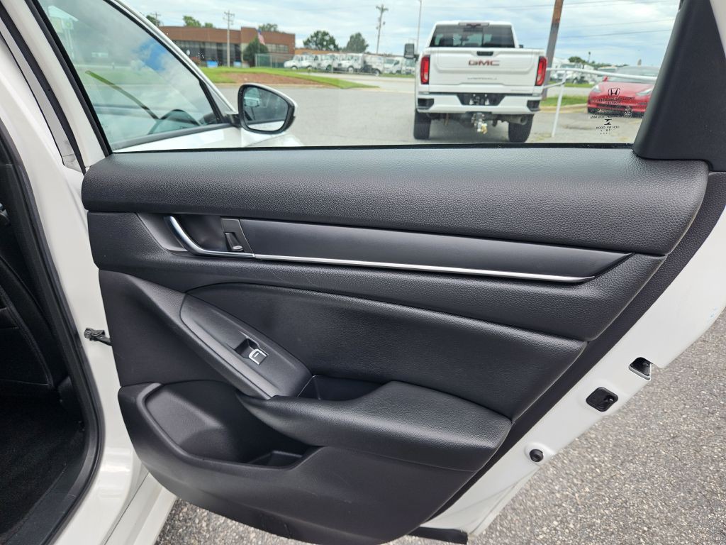 2019 Honda Accord Image 19