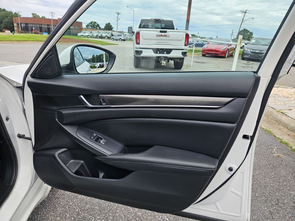2019 Honda Accord Image 21