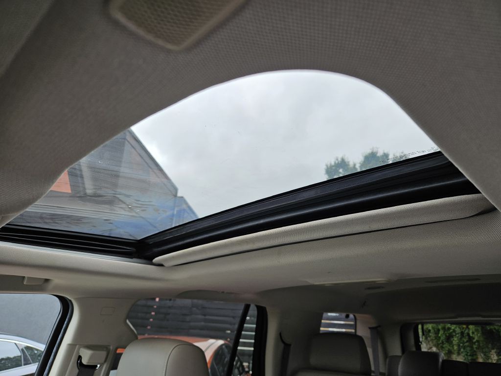 2018 Chevrolet Tahoe Image 18