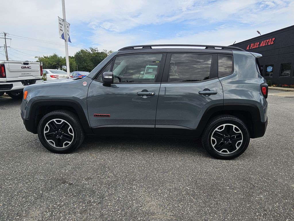 2016 Jeep Renegade Image 2
