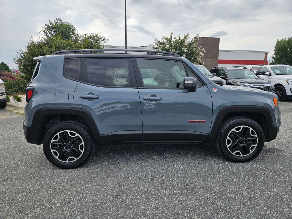 2016 Jeep Renegade Image 6