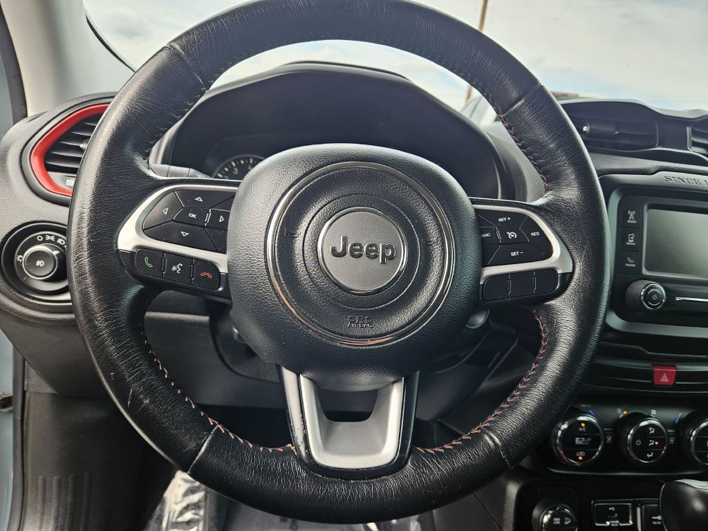 2016 Jeep Renegade Image 12