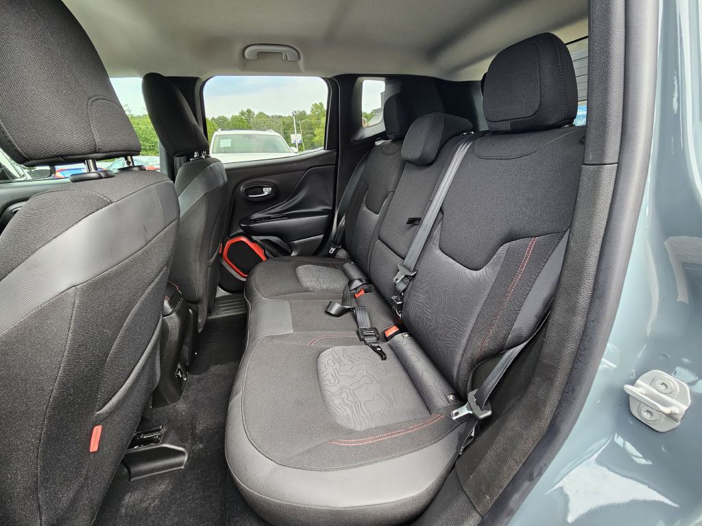 2016 Jeep Renegade Image 19