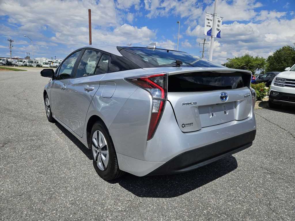 2016 Toyota Prius Image 3