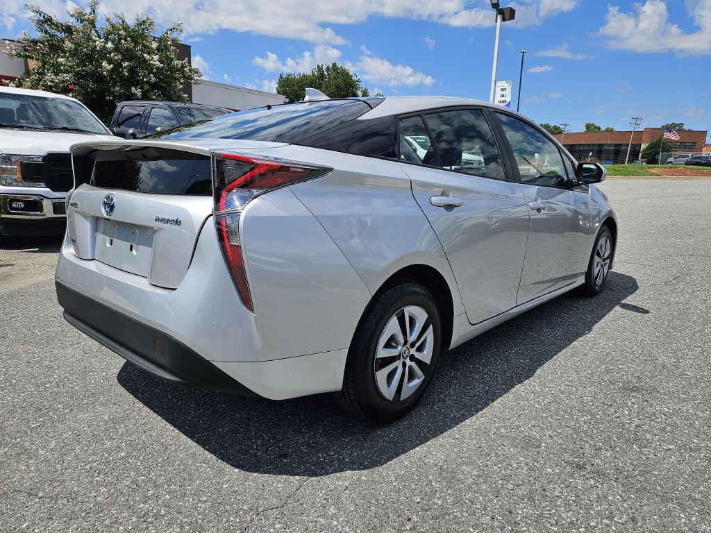 2016 Toyota Prius Image 5