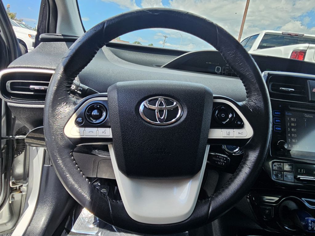 2016 Toyota Prius Image 12