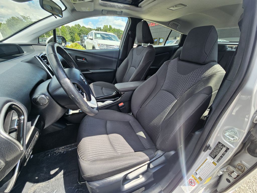 2016 Toyota Prius Image 18