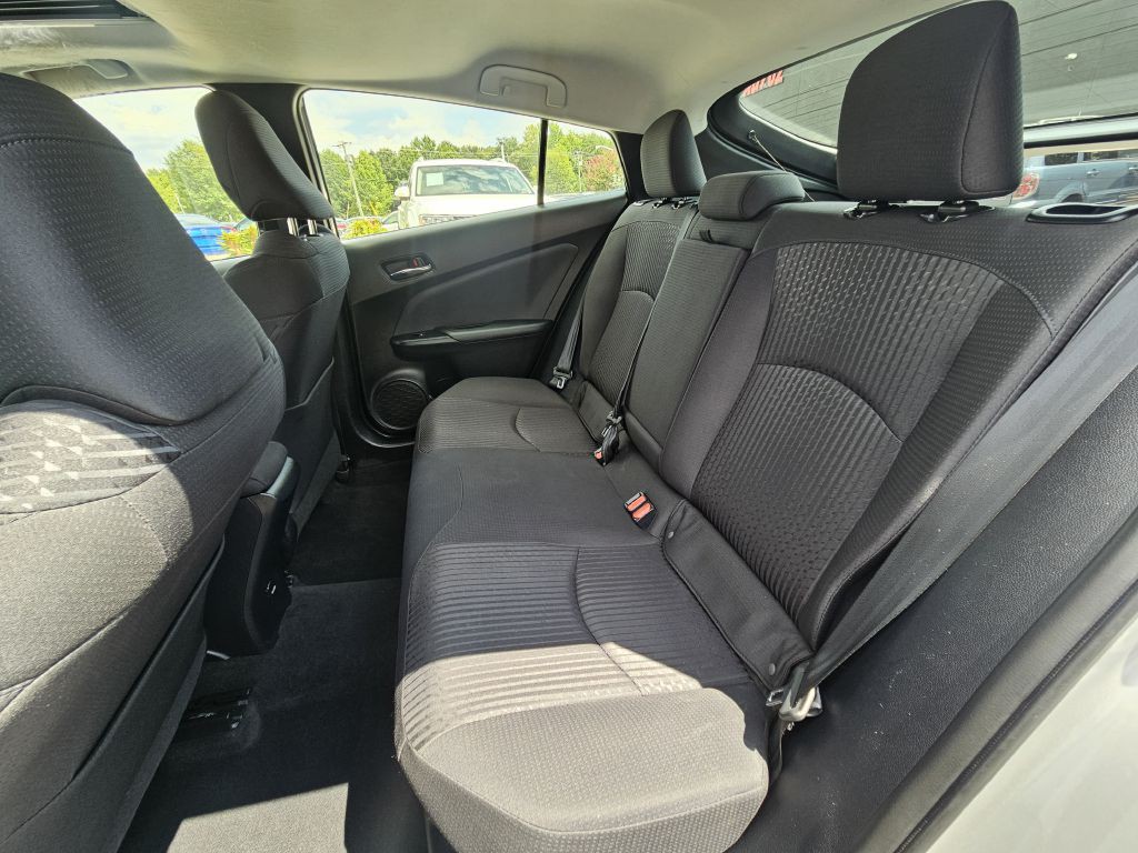 2016 Toyota Prius Image 20