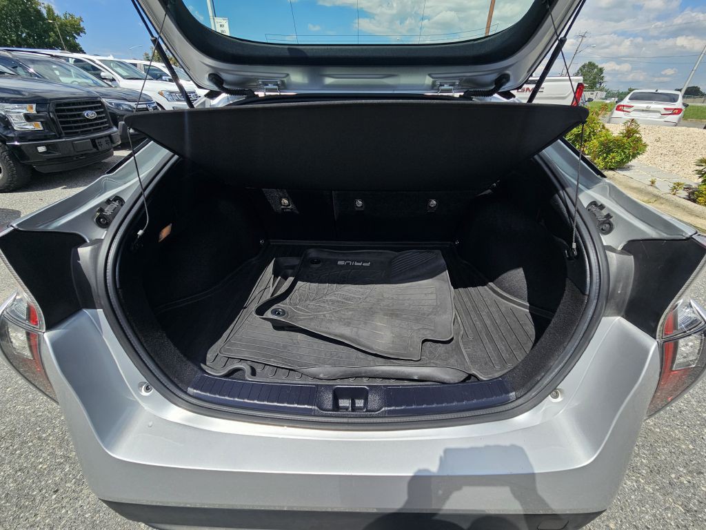 2016 Toyota Prius Image 21