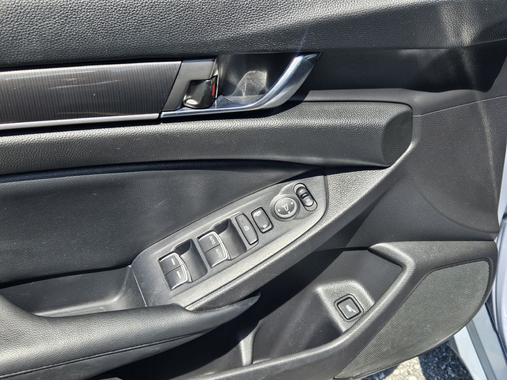 2022 Honda Accord Image 9