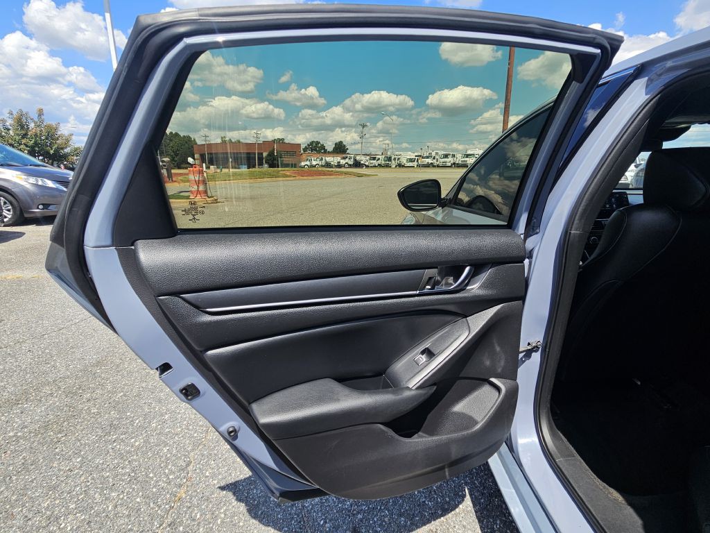 2022 Honda Accord Image 17