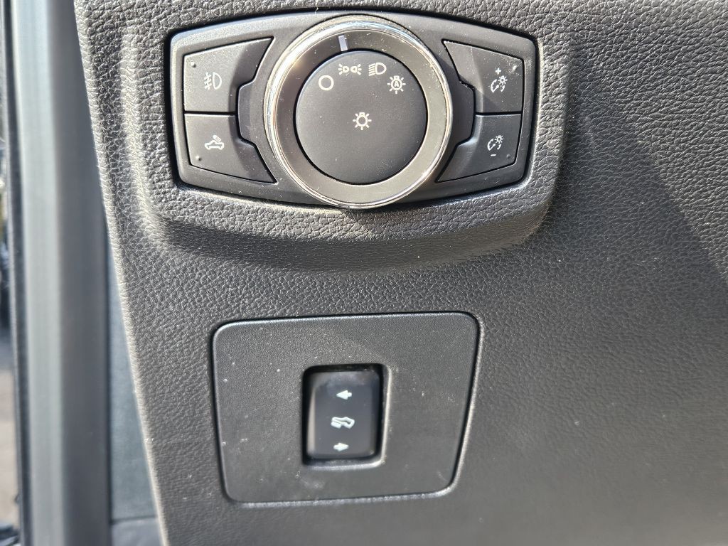 2016 Ford F-150 Image 11