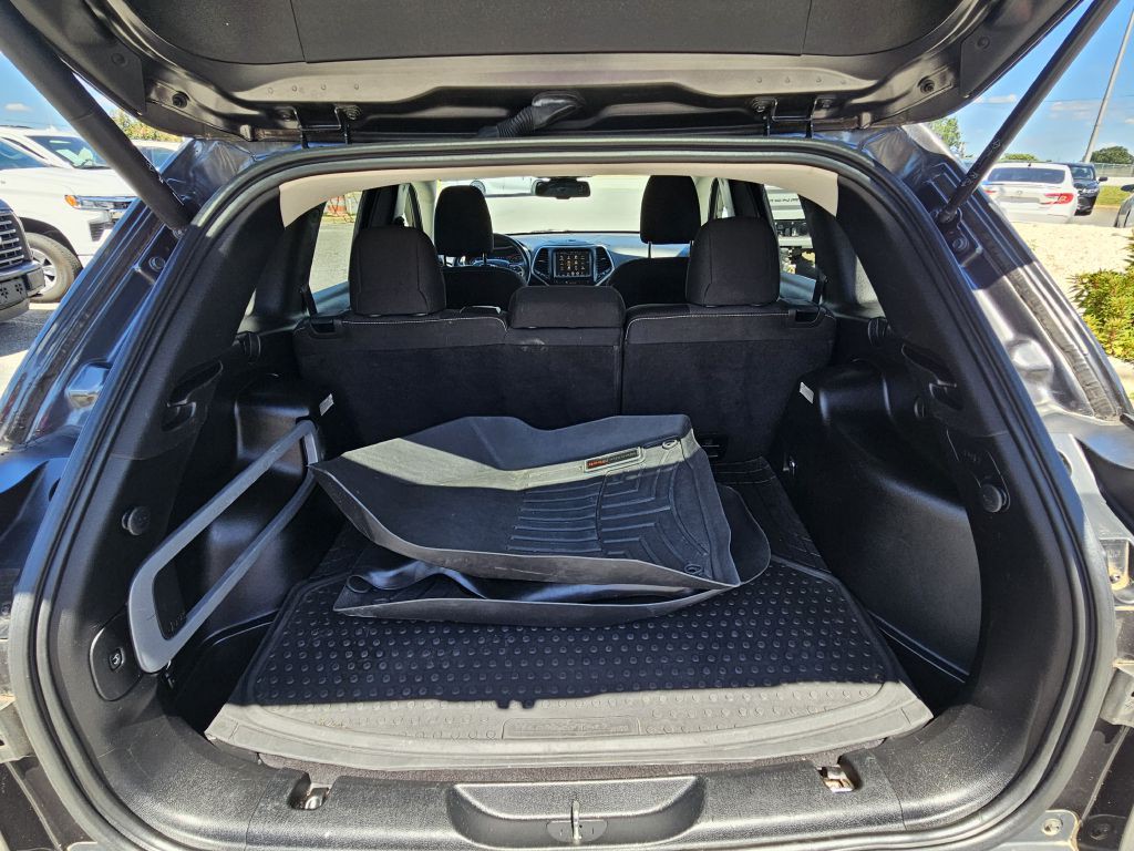 2015 Jeep Cherokee Image 19