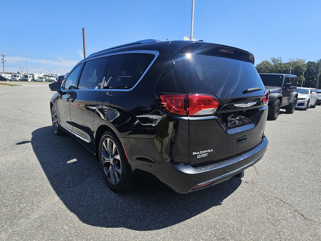2014 Toyota Sienna Image 3