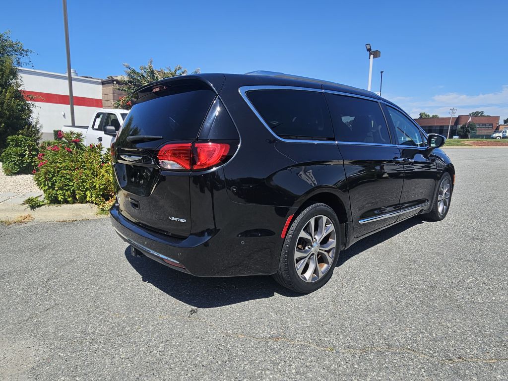 2014 Toyota Sienna Image 5
