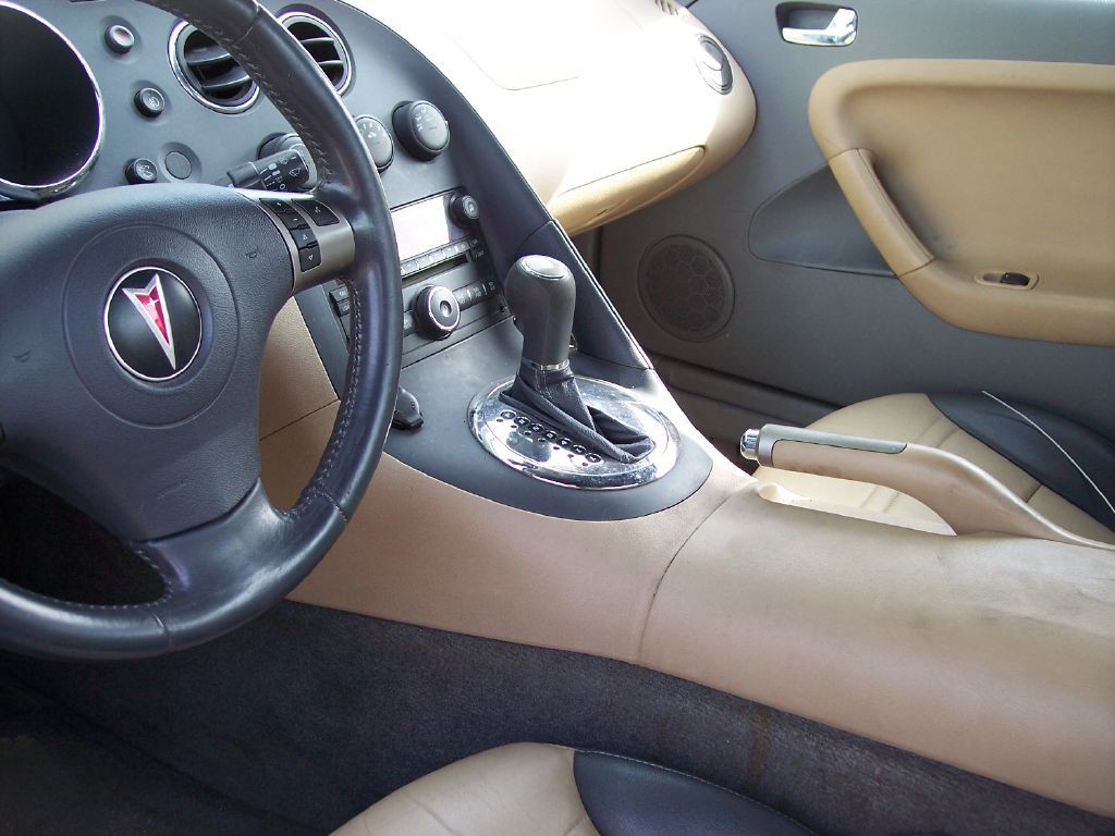 2006 Pontiac Solstice Image 8