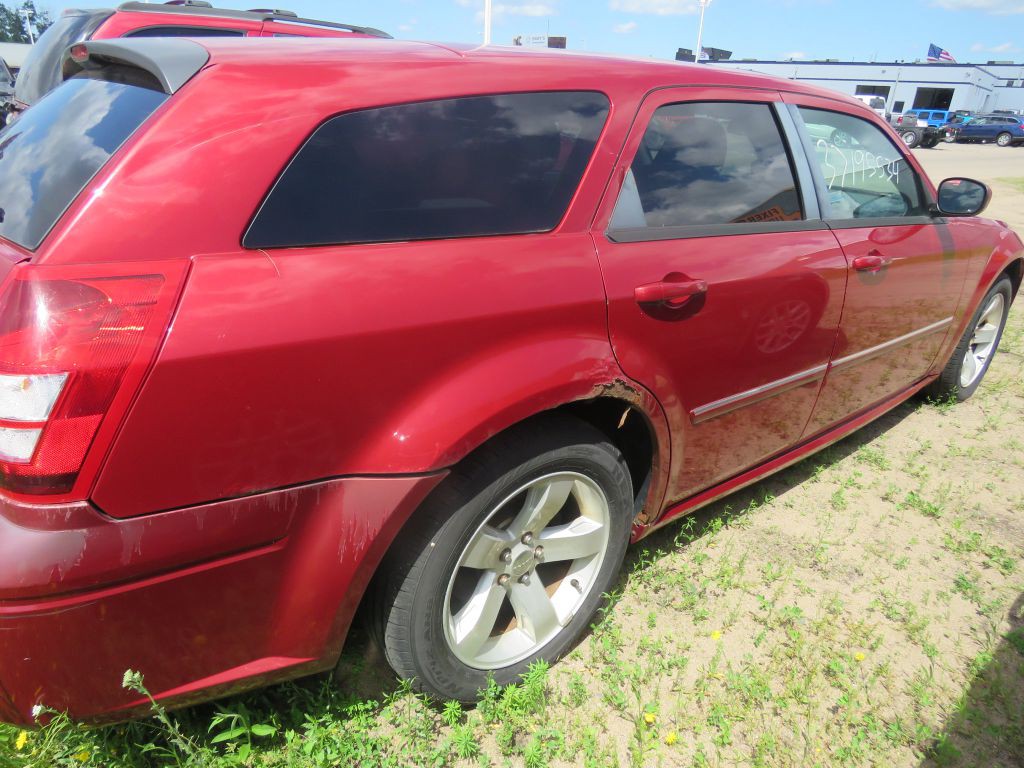 2007 Dodge Magnum Image 8