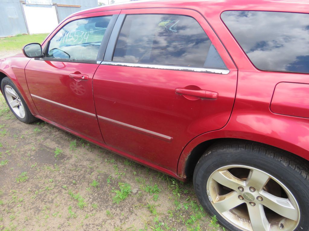 2007 Dodge Magnum Image 9