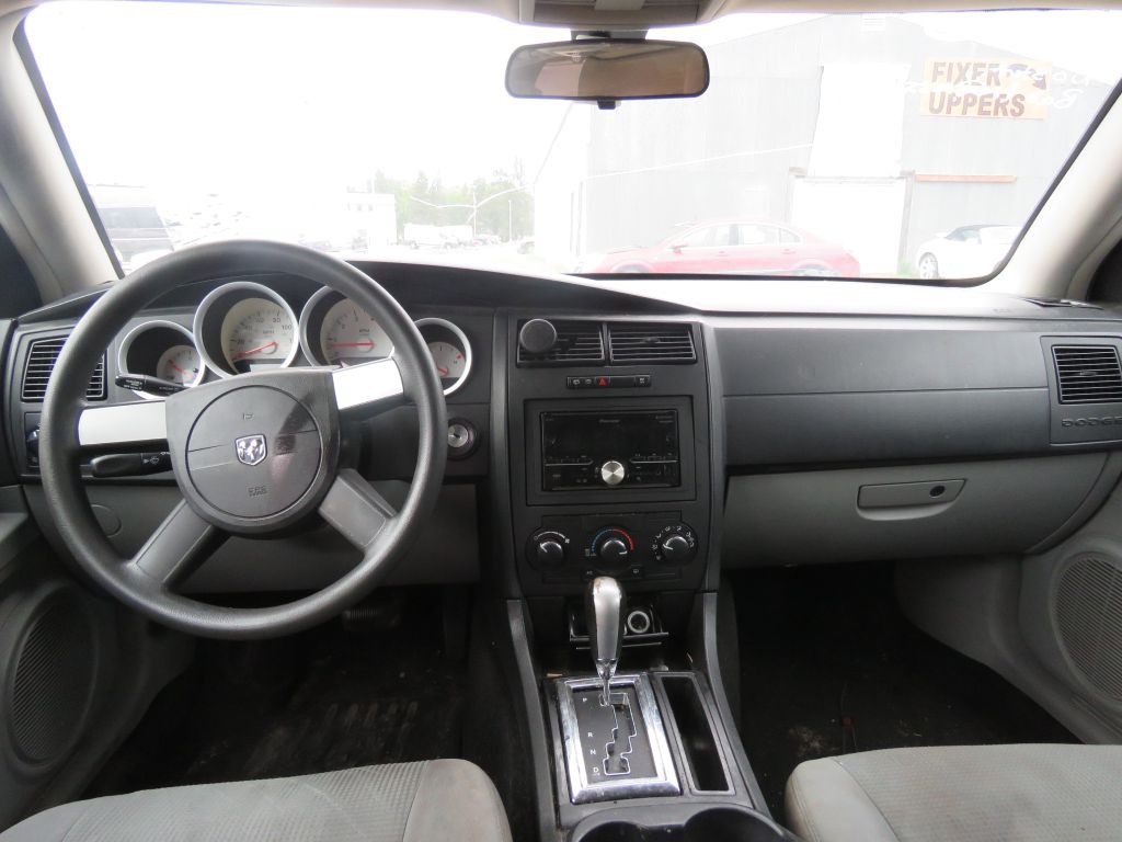 2007 Dodge Magnum Image 11