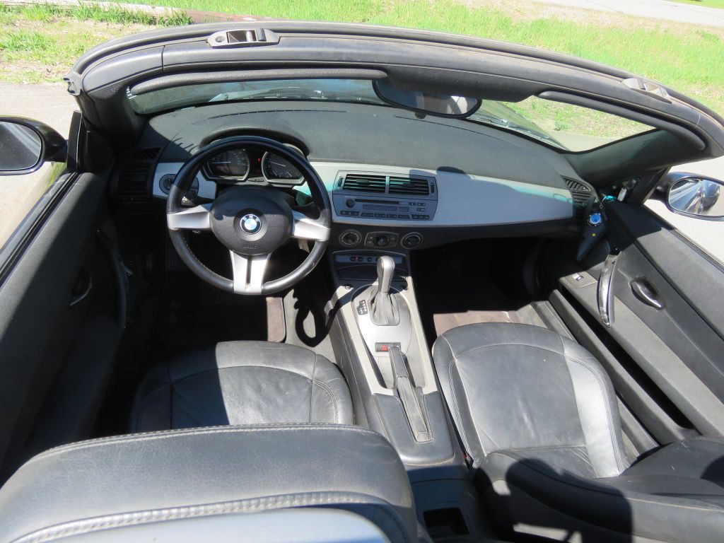 2003 BMW Z4 Image 28