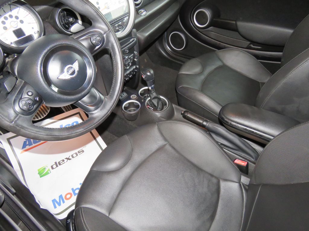 2014 MINI Cooper Image 9