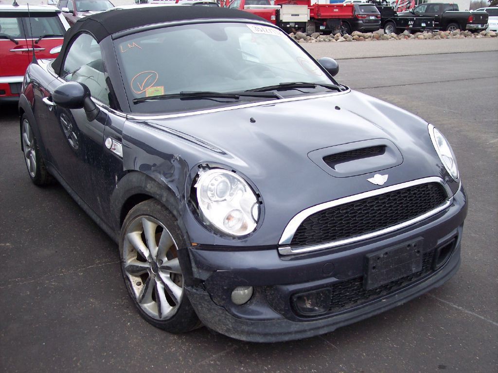2014 MINI Cooper Image 17