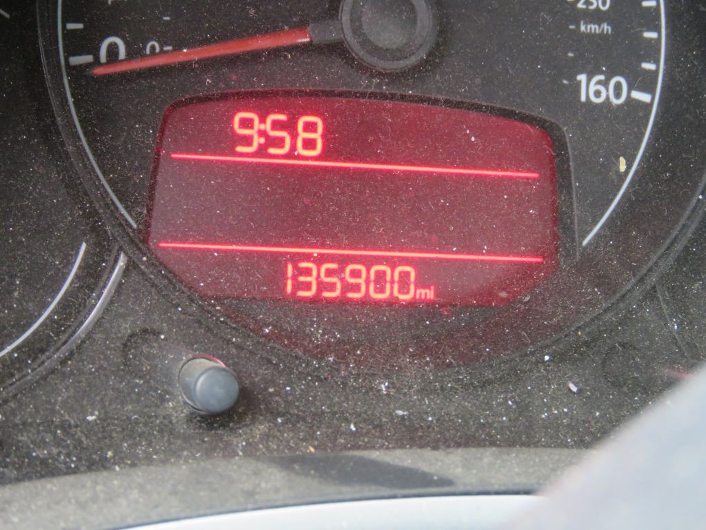 2012 Volkswagen Beetle Image 13