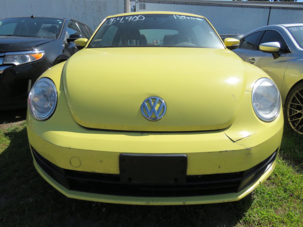 2012 Volkswagen Beetle Image 3