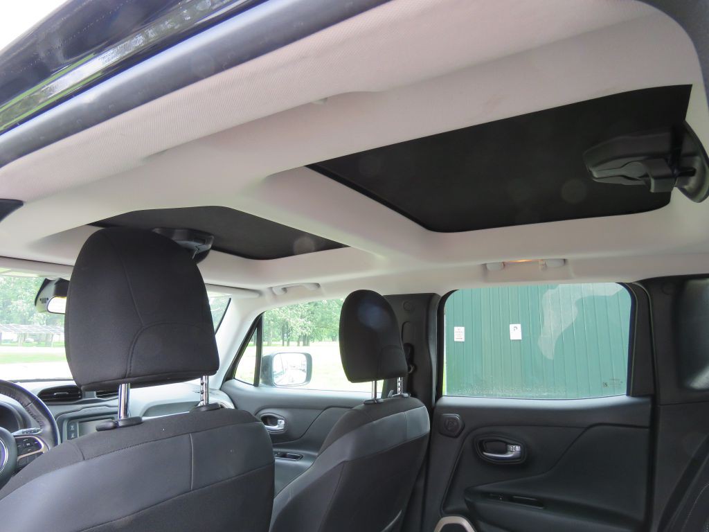 2016 Jeep Renegade Image 13