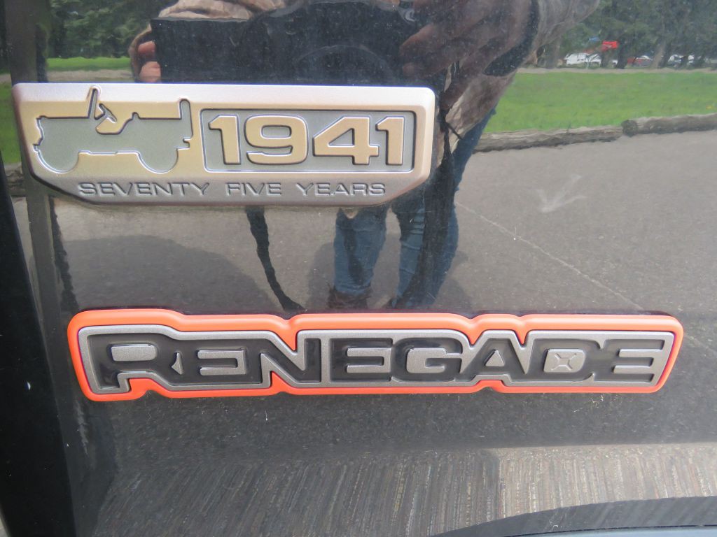 2016 Jeep Renegade Image 14