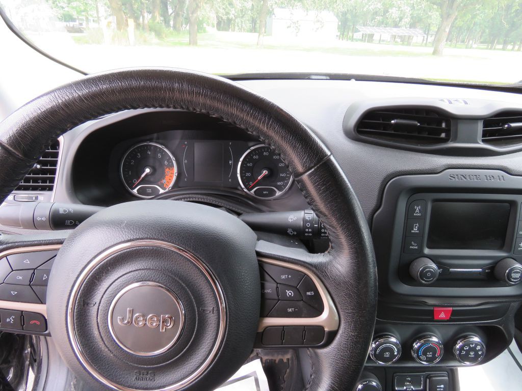 2016 Jeep Renegade Image 15