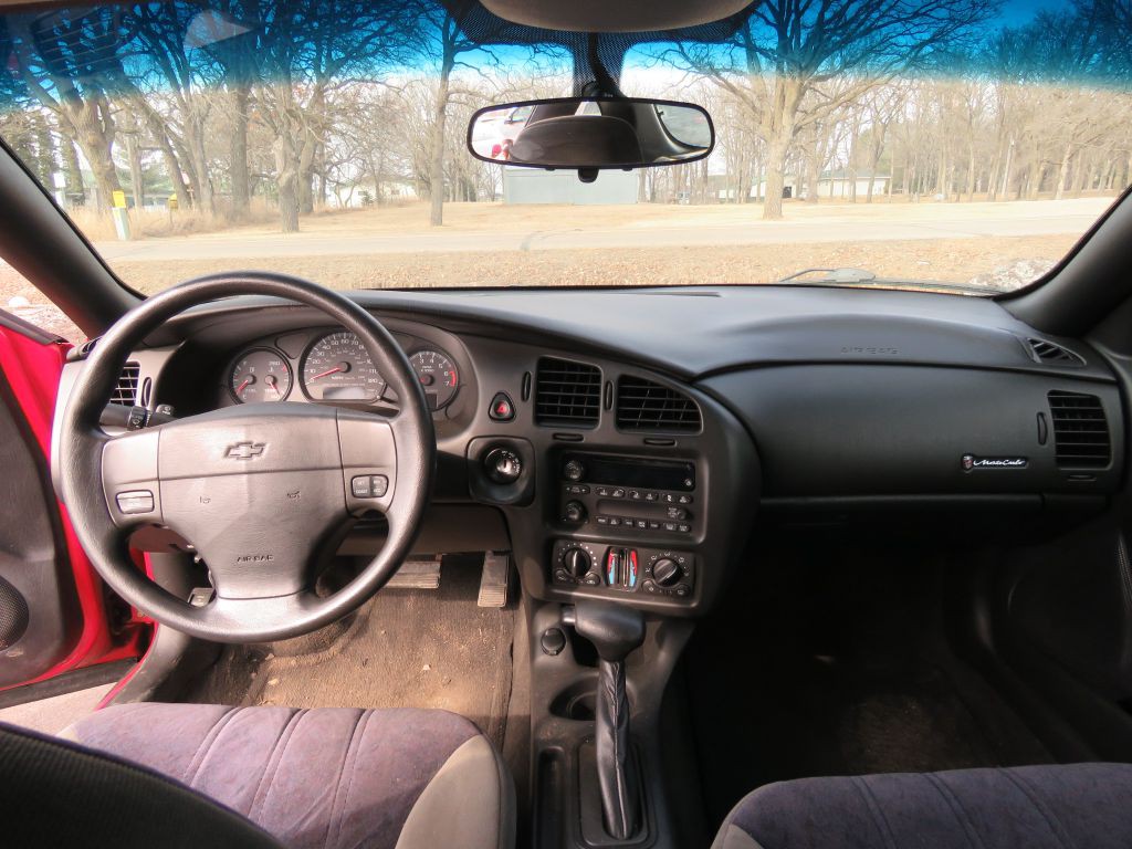 2004 Chevrolet Monte Carlo Image 10