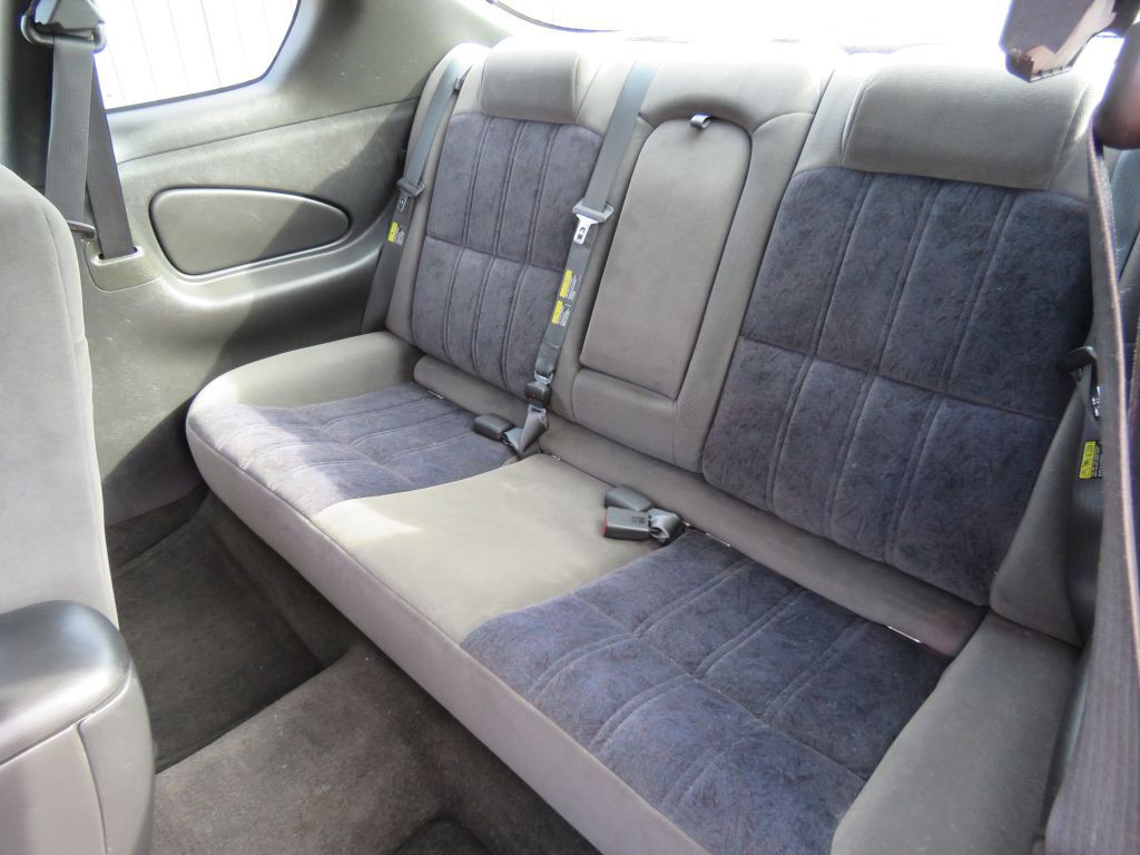 2004 Chevrolet Monte Carlo Image 11