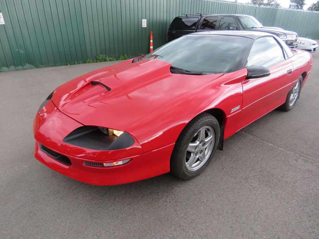 1993 Chevrolet Camaro Image 2