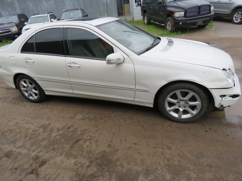 2007 Mercedes-Benz C-Class Image 5
