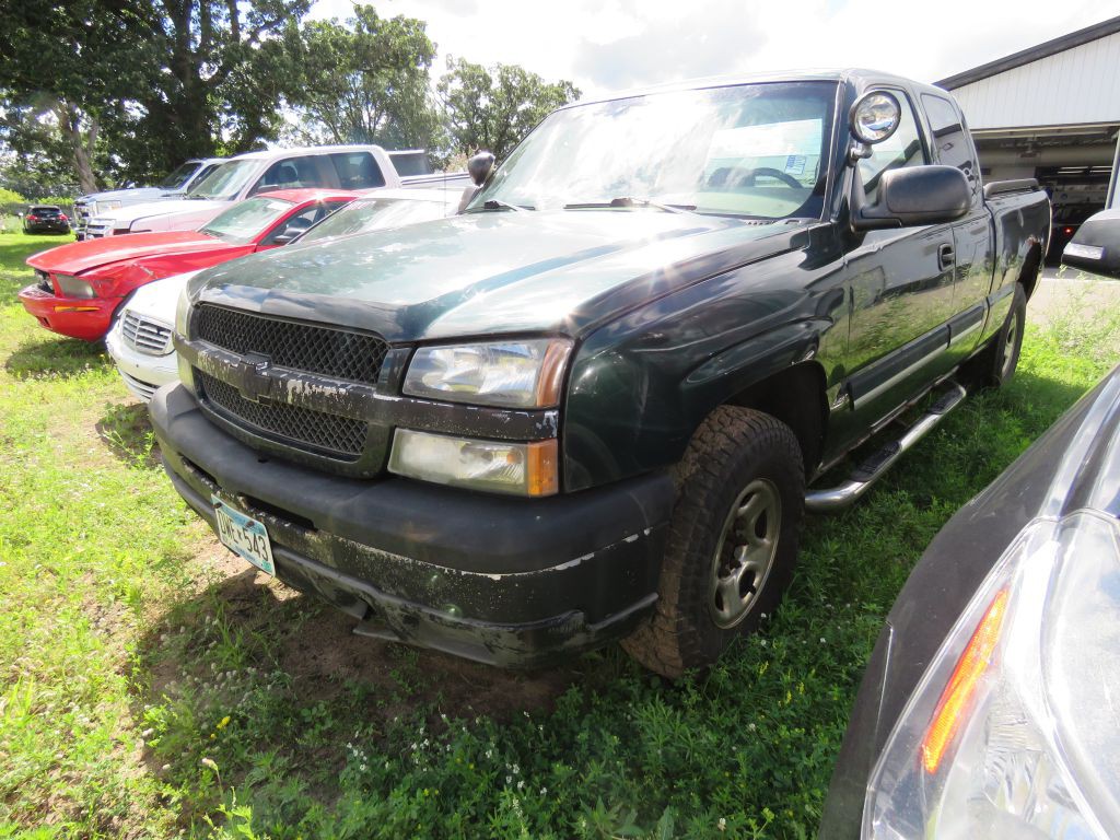 2003 Chevrolet Silverado 1500 Image 2