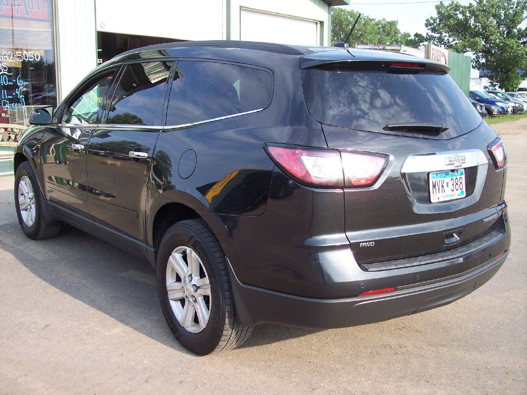 2013 Chevrolet Traverse Image 2