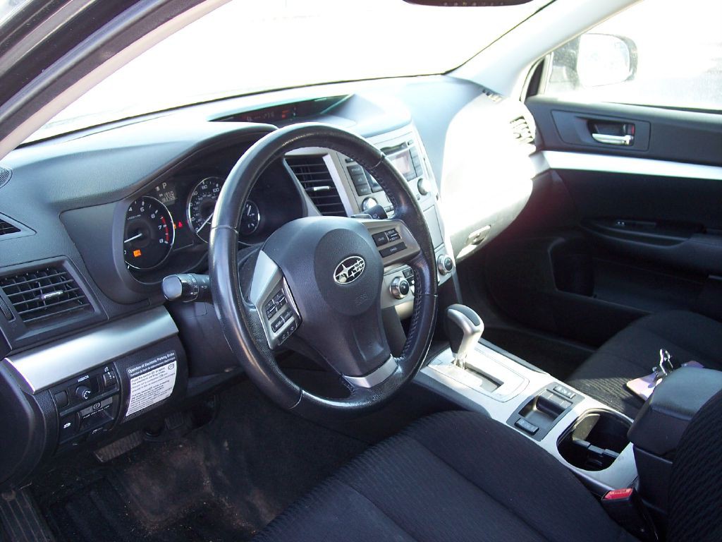 2012 Subaru Outback Image 5