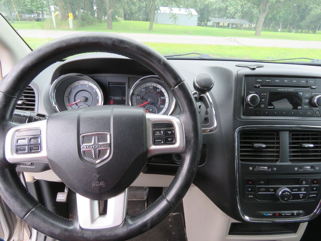 2012 Dodge Grand Caravan Image 13