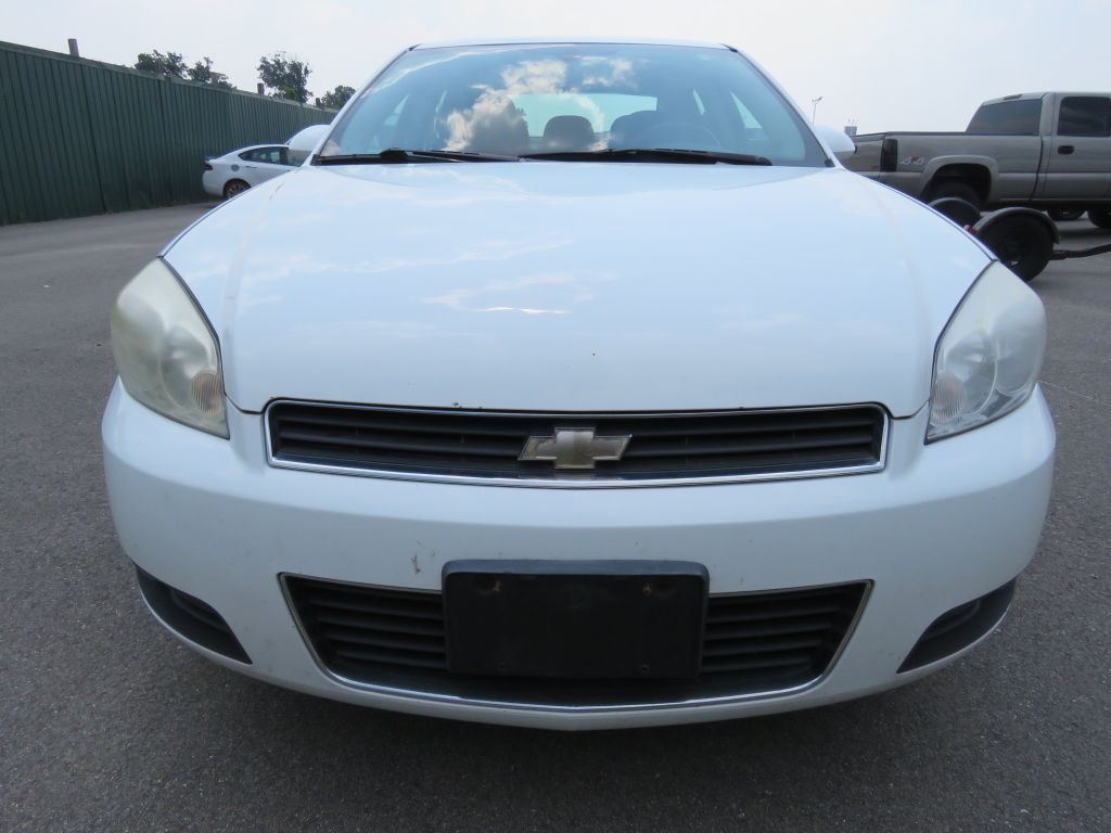 2011 Chevrolet Impala Image 3