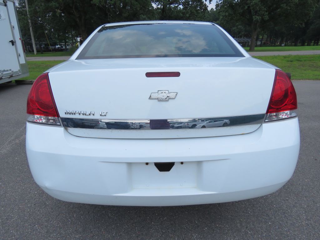 2011 Chevrolet Impala Image 7